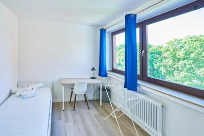 Privatzimmer in der Kölner Landstr., bild 1 von 10