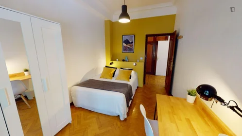 Privatzimmer in der Bd Maréchal Leclerc, bild 1 von 10