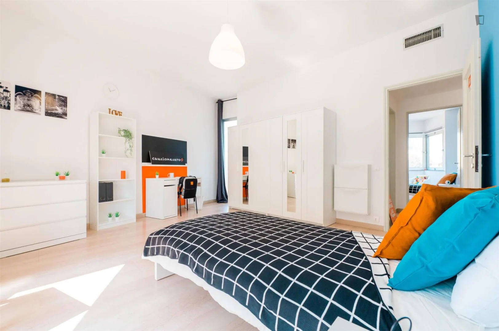 Economical student room with convenient location in 