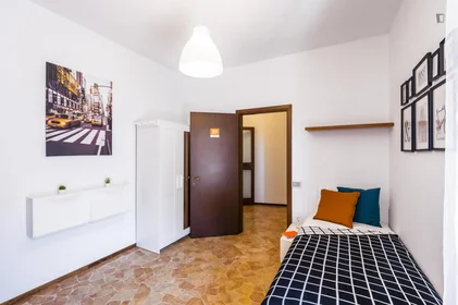 Stanza privata in Via Gianforte Suardi, immagine 3 di 14