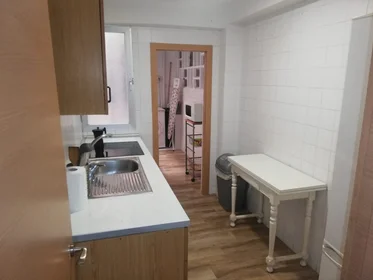 Chambre privée à Calle Quesada 17, image 12 de 14