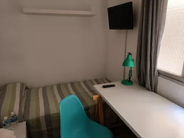 Chambre privée à Calle Quesada 17, image 4 de 14
