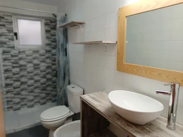 Chambre privée à Calle Quesada 17, image 6 de 14