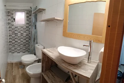 Chambre privée à Calle Quesada 17, image 7 de 14