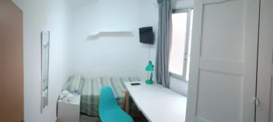 Almería de ortak bir dairede kiralık oda
