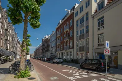 Entire fully furnished flat in Amsterdam