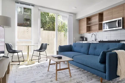 Entire apartment at 15th Avenue West, West Queen Anne, image 1 of 10