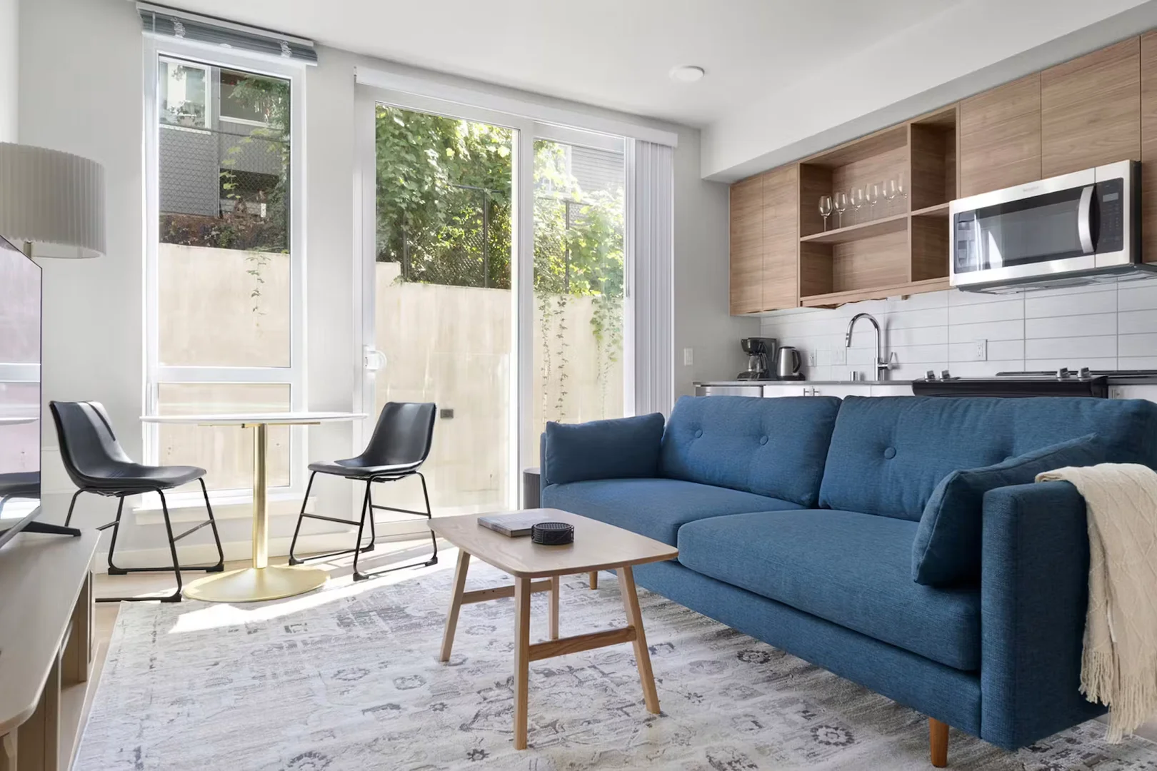 15th Avenue West, West Queen Anne