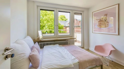 Bright private room in Hamburg
