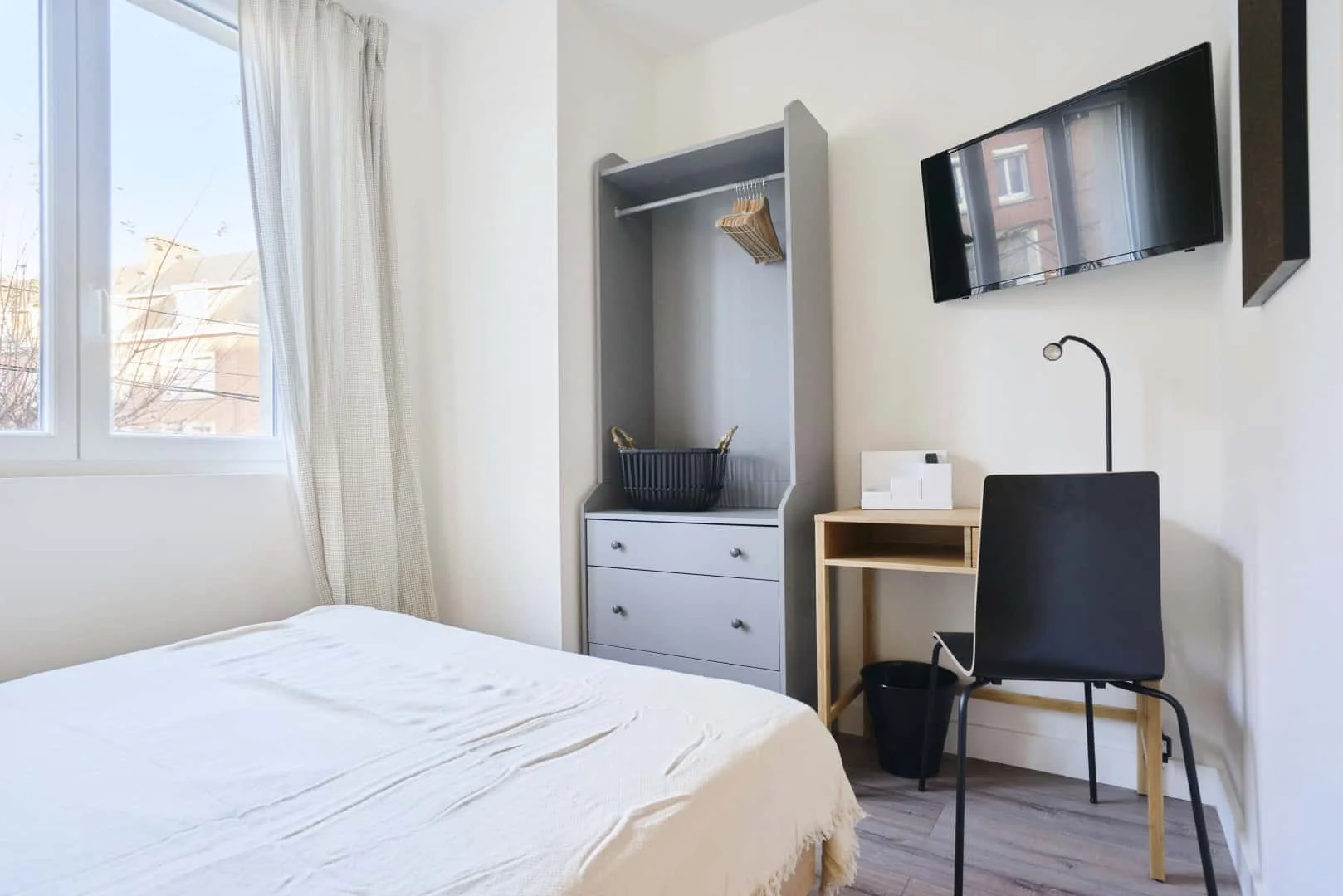 Helles und luftiges Studentenzimmer mit einfachem Zugang zur Universität in 