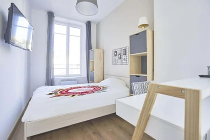 Özel oda konumu 12 Rue Condorcet, 51100 Reims, France, 1 12 görüntüsü