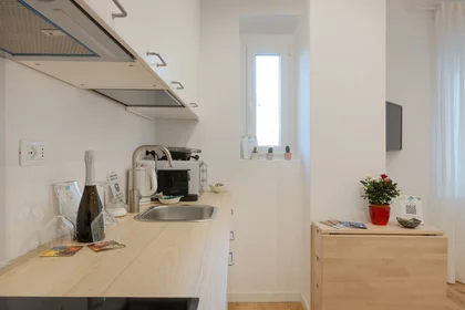 Logement entier à Via Giovanni e Demetrio Economo 12, image 5 de 20