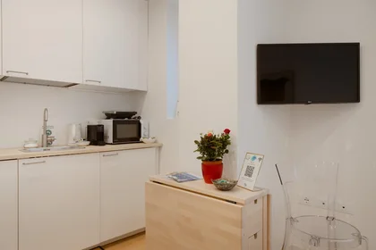 Logement entier à Via Giovanni e Demetrio Economo 12, image 8 de 20