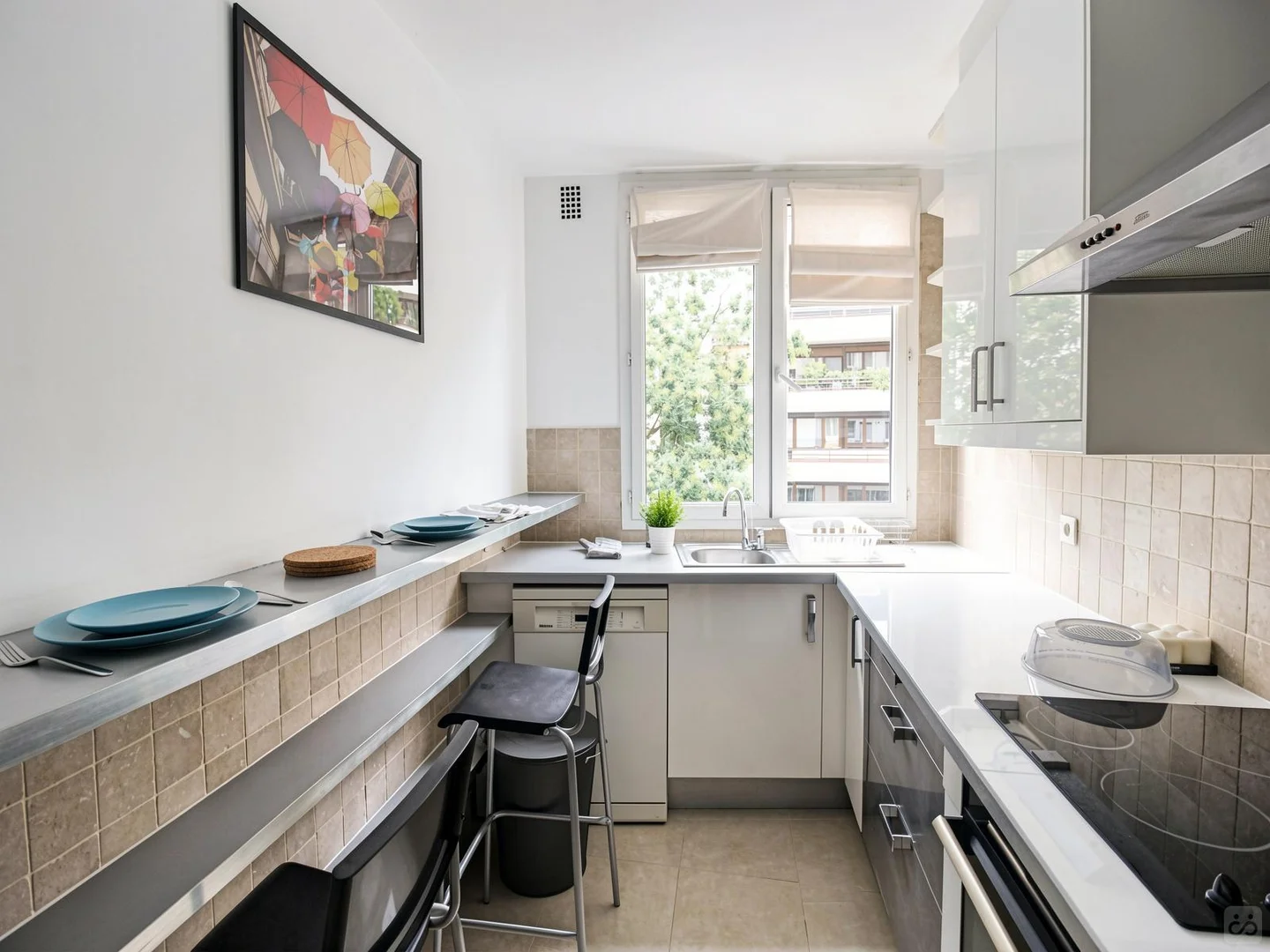 Habitación para estudiantes en con área de estudio y facilidades compartidas