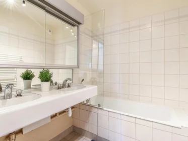 Habitación privada en Les Martinets, Rueil-Malmaison, imagen 6 de 8