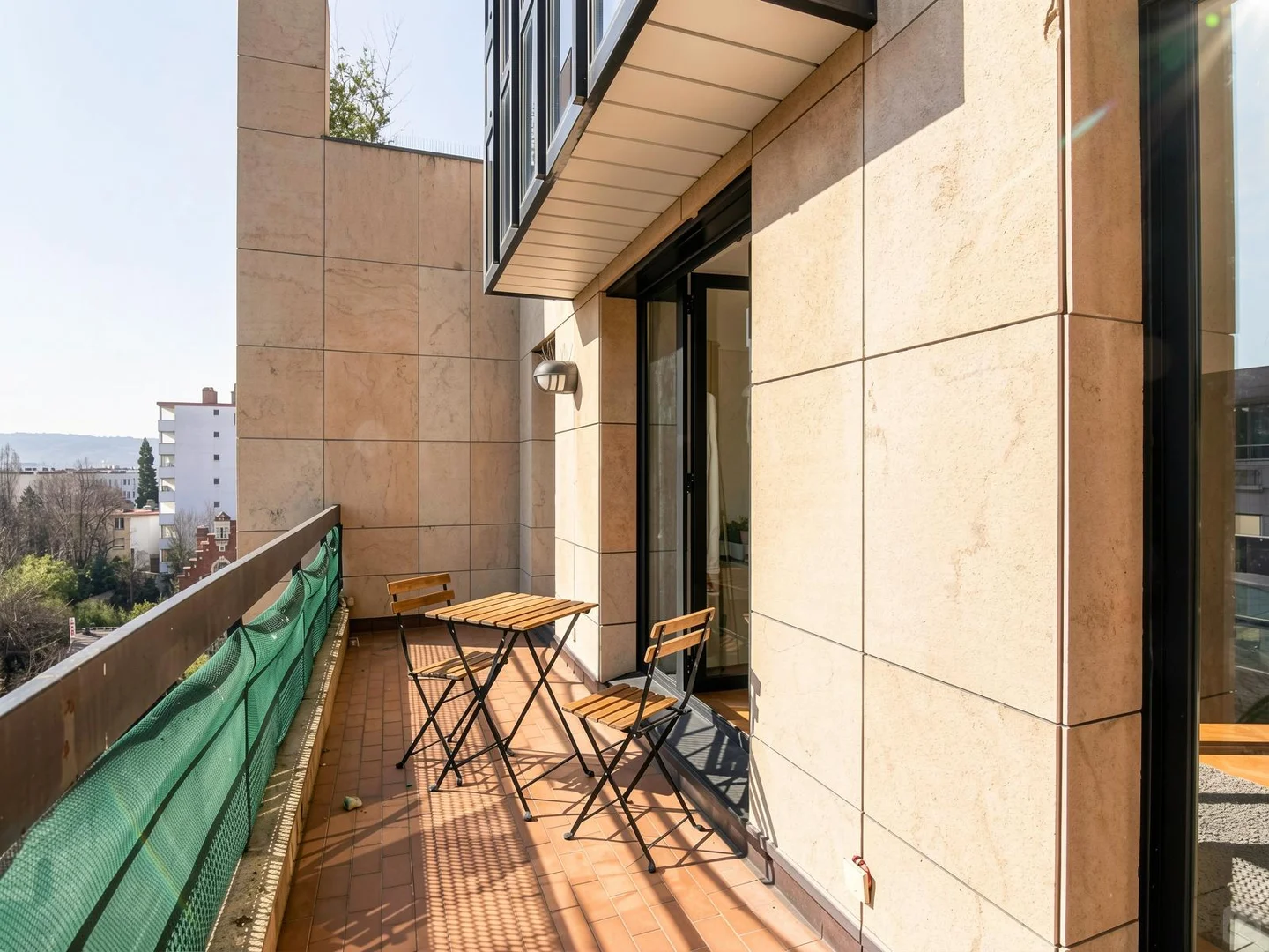 Habitación para estudiantes en con área de estudio y facilidades compartidas