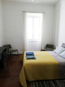 Habitación privada en Rua do Aljube , imagen 5 de 17