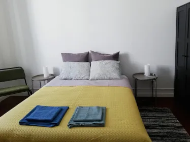 Pokój do wynajęcia z podwójnym łóżkiem w Ponta Delgada