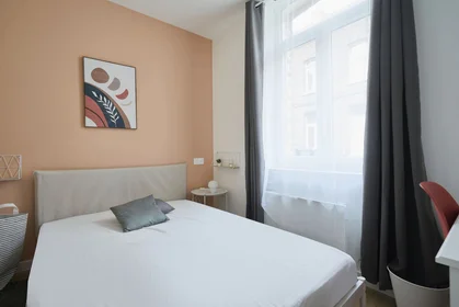 Privatzimmer in der 9 Impasse Miroux, bild 22 von 30
