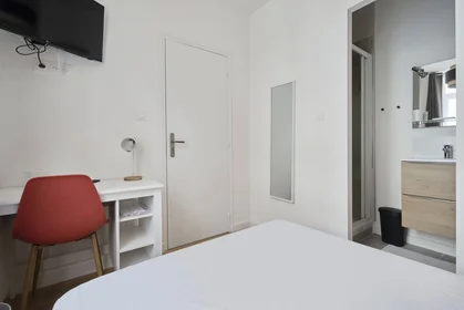 Privatzimmer in der 9 Impasse Miroux, bild 26 von 30