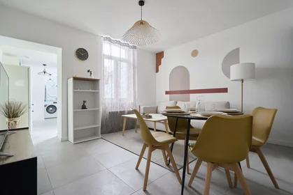 Privatzimmer in der 9 Impasse Miroux, bild 7 von 30