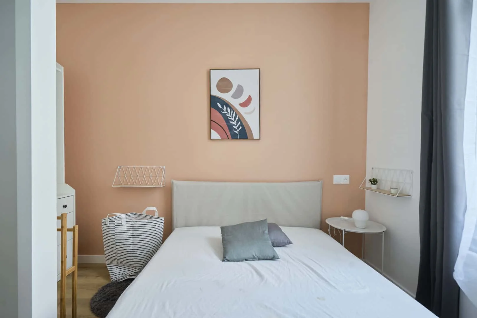 Habitación estudiantil económica con ubicación conveniente en 