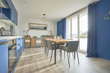 私人房间 在 1 Rue Lagrive, 51100 Reims, France, 18的图像11