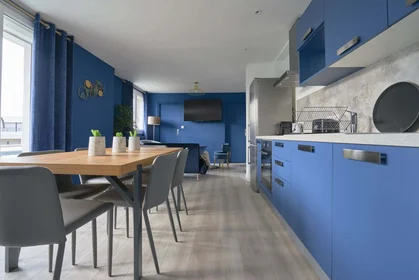 私人房间 在 1 Rue Lagrive, 51100 Reims, France, 18的图像13