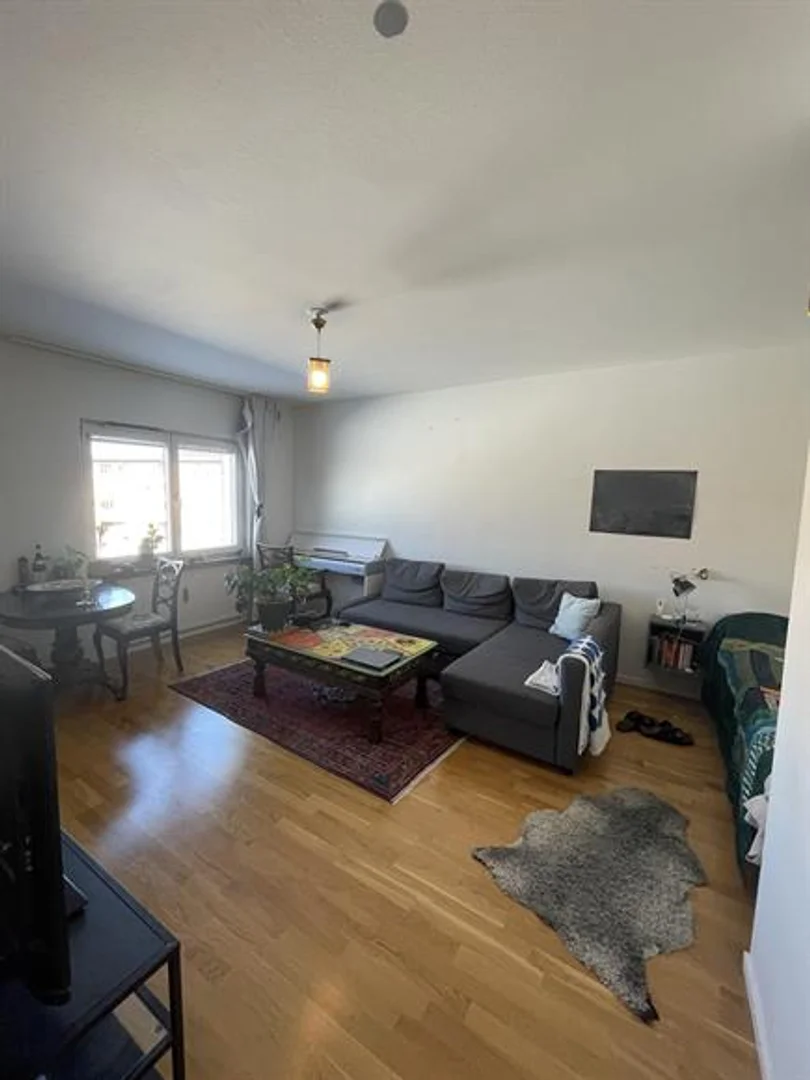 Comfortable and spacious student room in 