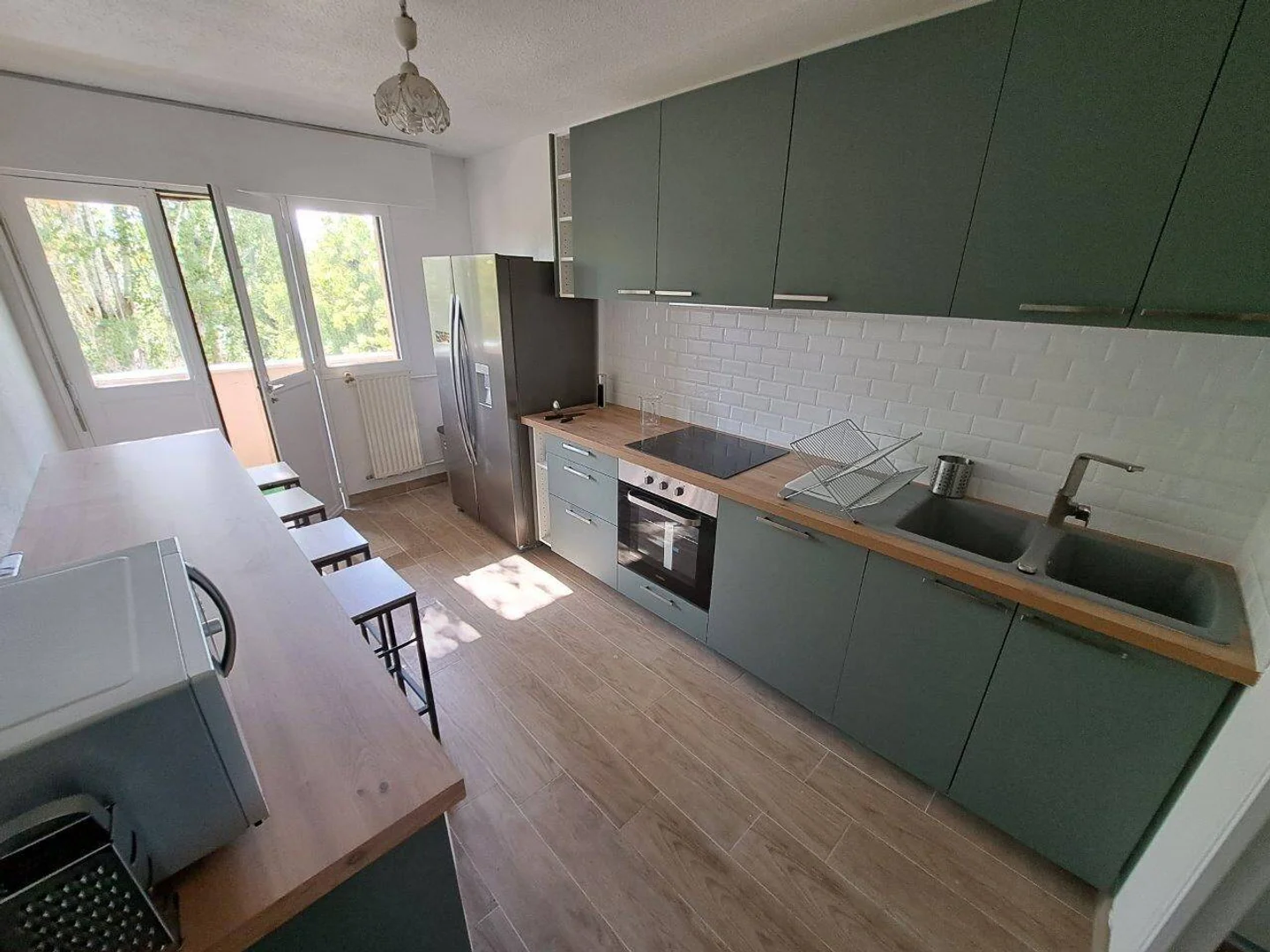 Quarto de estudante económico com localização conveniente em 