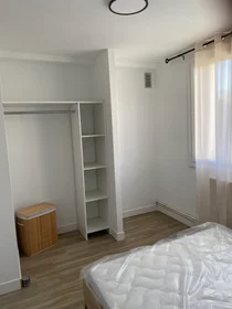 Stanza privata in Boulevard Pierre et Marie Curie, immagine 5 di 15