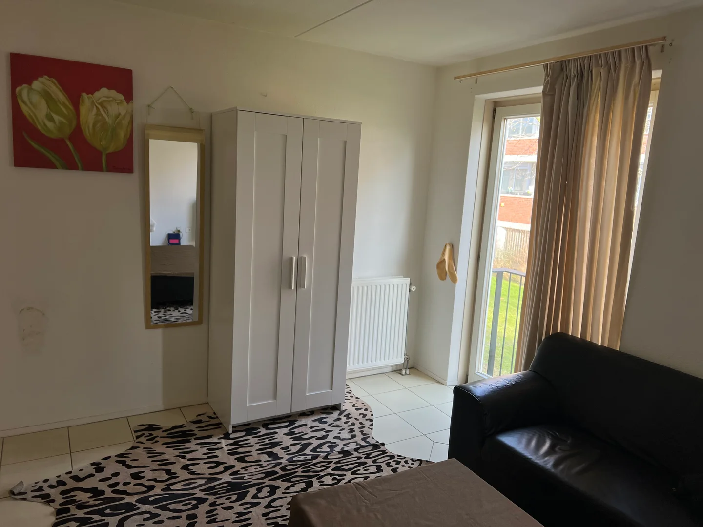 Cozy room for students available in 