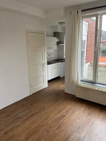 Private room at Rijnstraat, image 1 of 4
