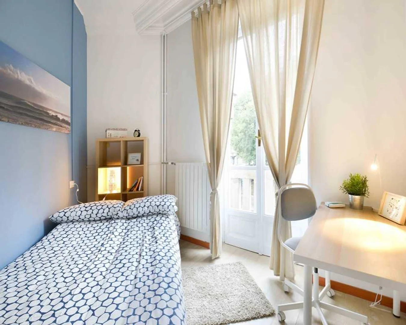 Habitación estudiantil económica con ubicación conveniente en 