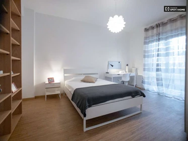 Chambre à louer avec lit double Milano