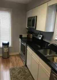 Room for rent in a shared flat in Raleigh