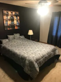 Room for rent with double bed Raleigh