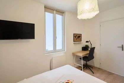 Habitación privada en 9 Rue Martin Munier, 54000 Nancy, France, imagen 4 de 20