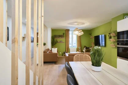 Habitación privada en 9 Rue Martin Munier, 54000 Nancy, France, imagen 12 de 25