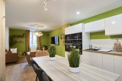 Habitación privada en 9 Rue Martin Munier, 54000 Nancy, France, imagen 13 de 25