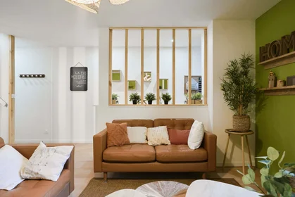 Habitación privada en 9 Rue Martin Munier, 54000 Nancy, France, imagen 20 de 25