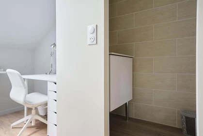 Privatzimmer in der 53 Rue des Moissons, 51100 Reims, France, bild 4 von 19