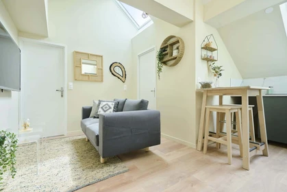 Privatzimmer in der 53 Rue des Moissons, 51100 Reims, France, bild 8 von 19