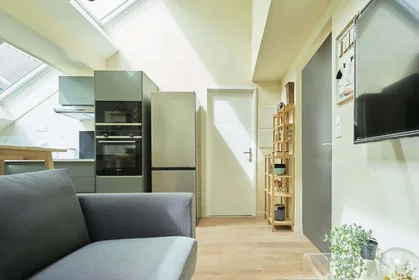 Quarto privado em 53 Rue des Moissons, 51100 Reims, France, imagem 14 de 22