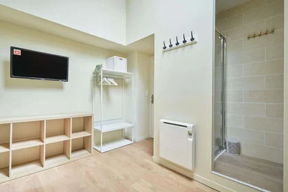 Quarto privado em 53 Rue des Moissons, 51100 Reims, France, imagem 6 de 22