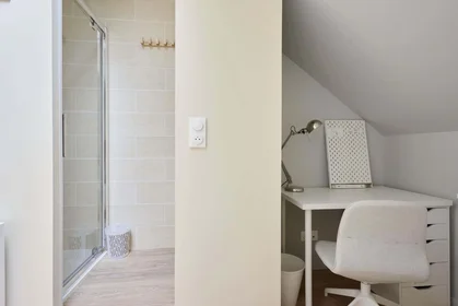 Quarto privado em 53 Rue des Moissons, 51100 Reims, France, imagem 7 de 22