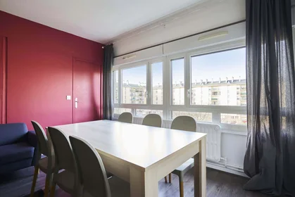 Quarto privado em 1 Rue Cardinal Suhard, 51100 Reims, France, imagem 9 de 13