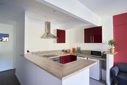 Quarto privado em 1 Rue Cardinal Suhard, 51100 Reims, France, imagem 10 de 13