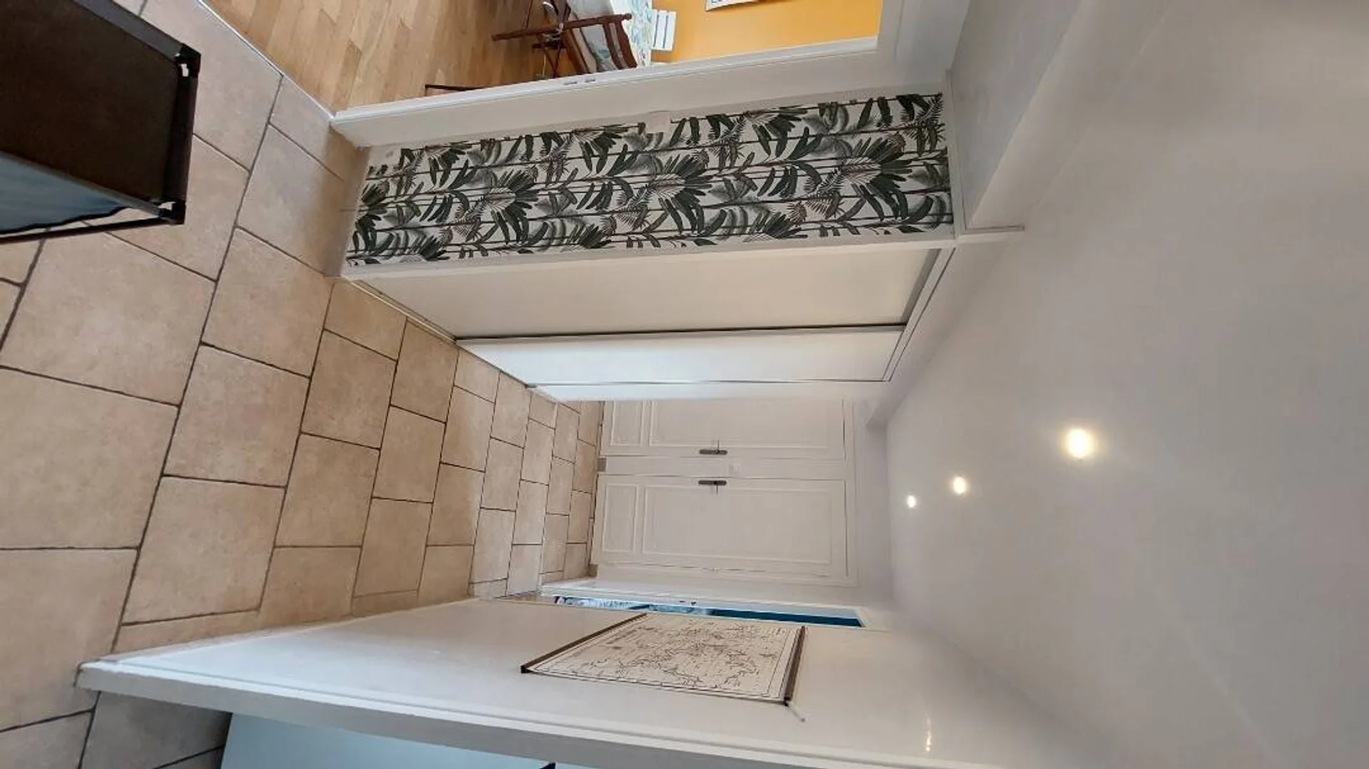 Student-friendly room in  with modern amenities