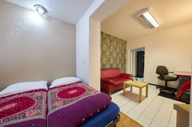 Alojamiento con 3 habitaciones en bratislava